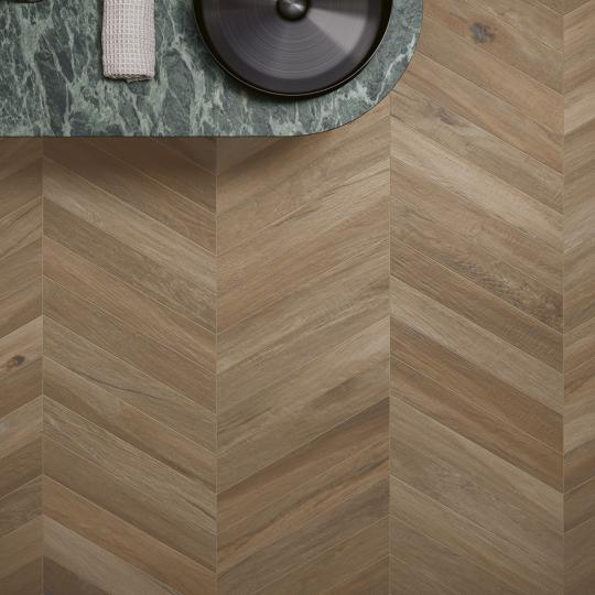 chevron vzor klasicky dub keramicka dlazba obklad kachlicka rustikalna hneda prirodna olejovana kupelna mrazuvzdorna protismykova.jpg